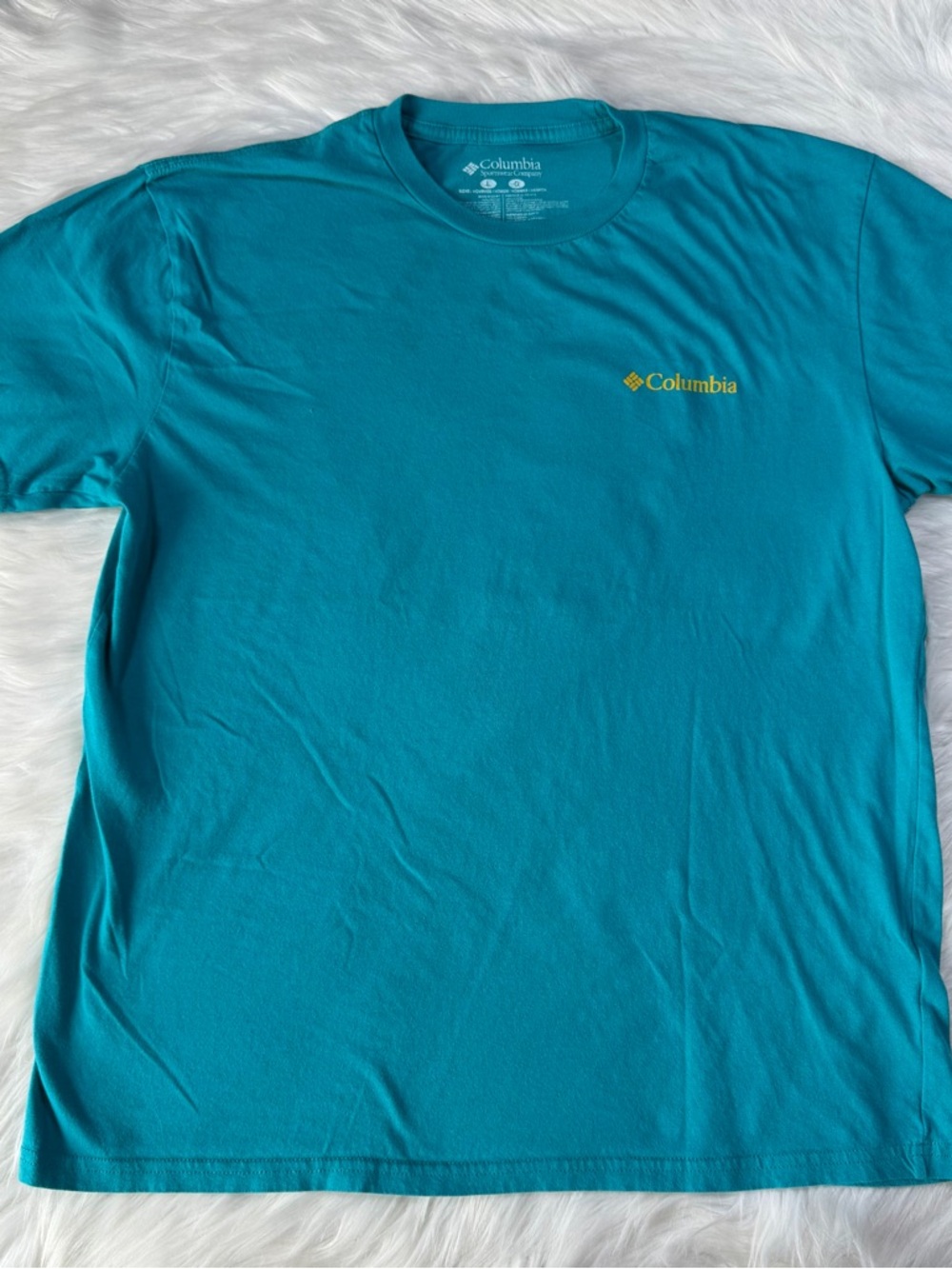 Columbia Graphic Shirt - Picture 2 of 3